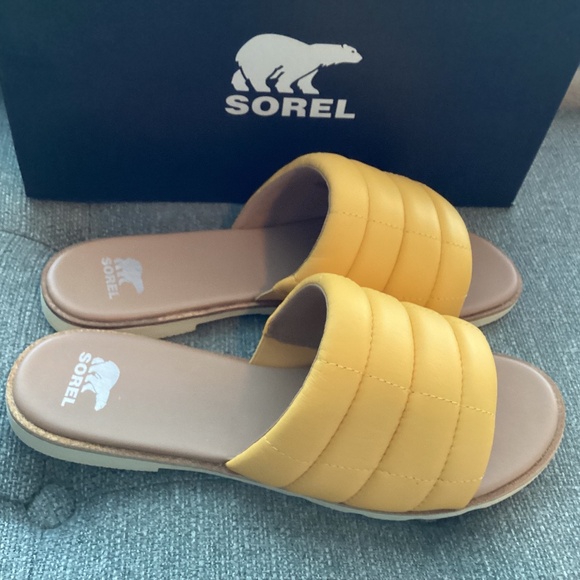 SOREL Ella III Quilted Puff Slide Sandal (Women) 10M - Picture 1 of 11